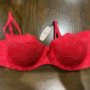 Victoria’s Secret Balconet bra brand new!!